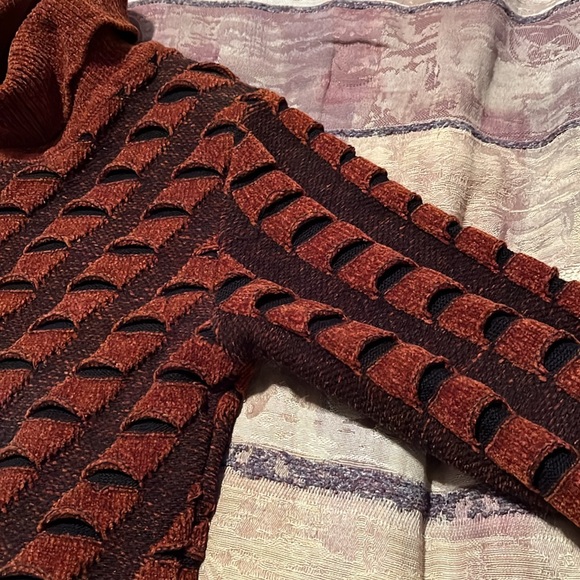 Angel design by sabri ozel, beautiful rust colored wool/acrylic sweater - Picture 5 of 5